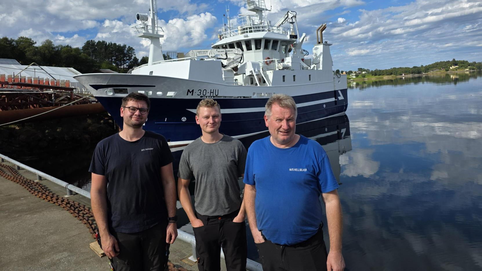 Mannskap foran baten